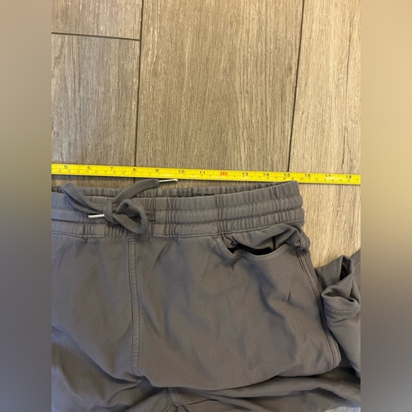 Athleta Gray Straight leg Pocketed Trouser Sweats Size Medium - Picture 8 of 8
